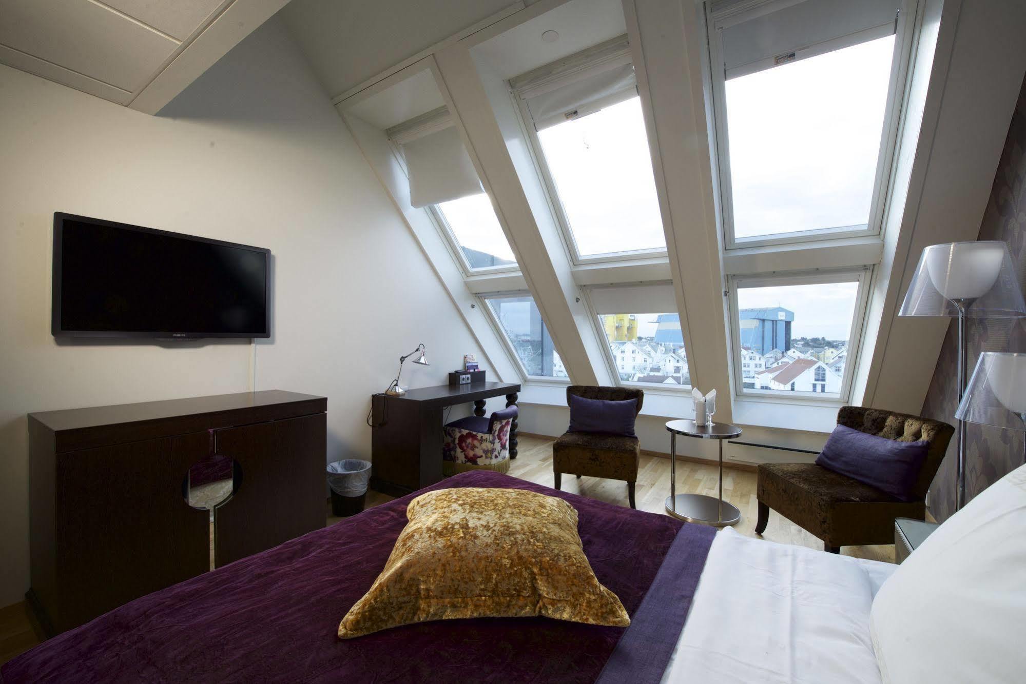 Home Hotel Amanda Haugesund Bagian luar foto